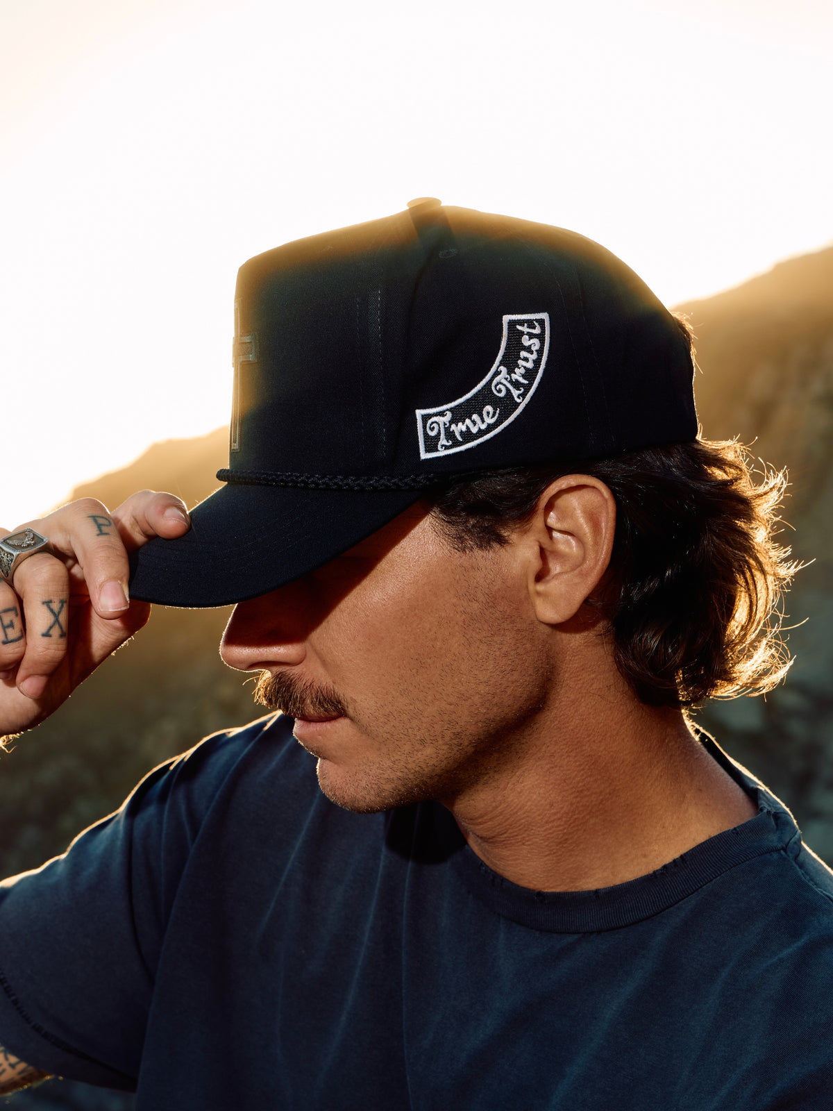 TRUE TRUST HAT